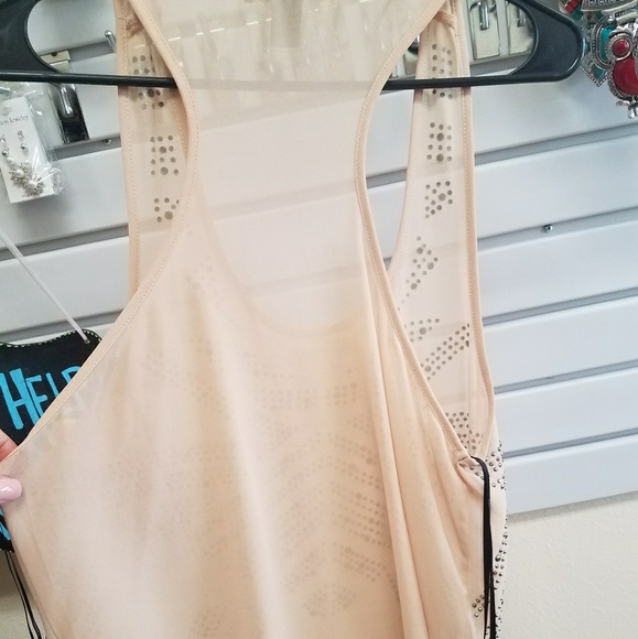 Top - Picture 2 of 6